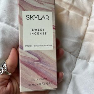SKYLAR Sweet Incense perfume rollerball